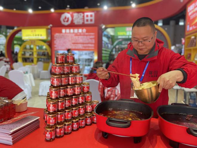 产业迈向高品质发展阶段麻将胡了直击糖酒会麻辣(图7)