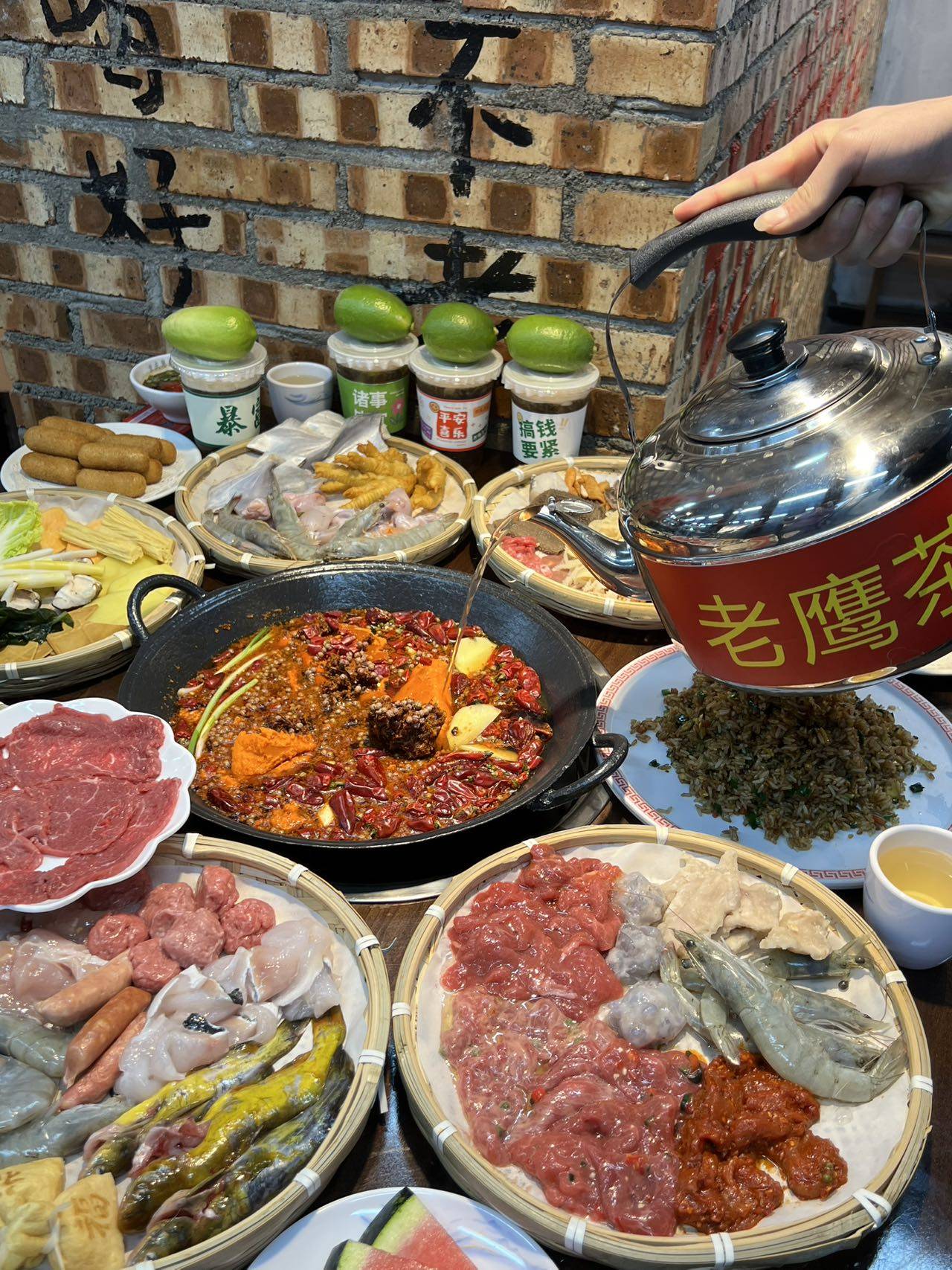 专业店诚信为本、服务优的如何评估PG麻将胡了剖析口碑好的市井火锅(图3)